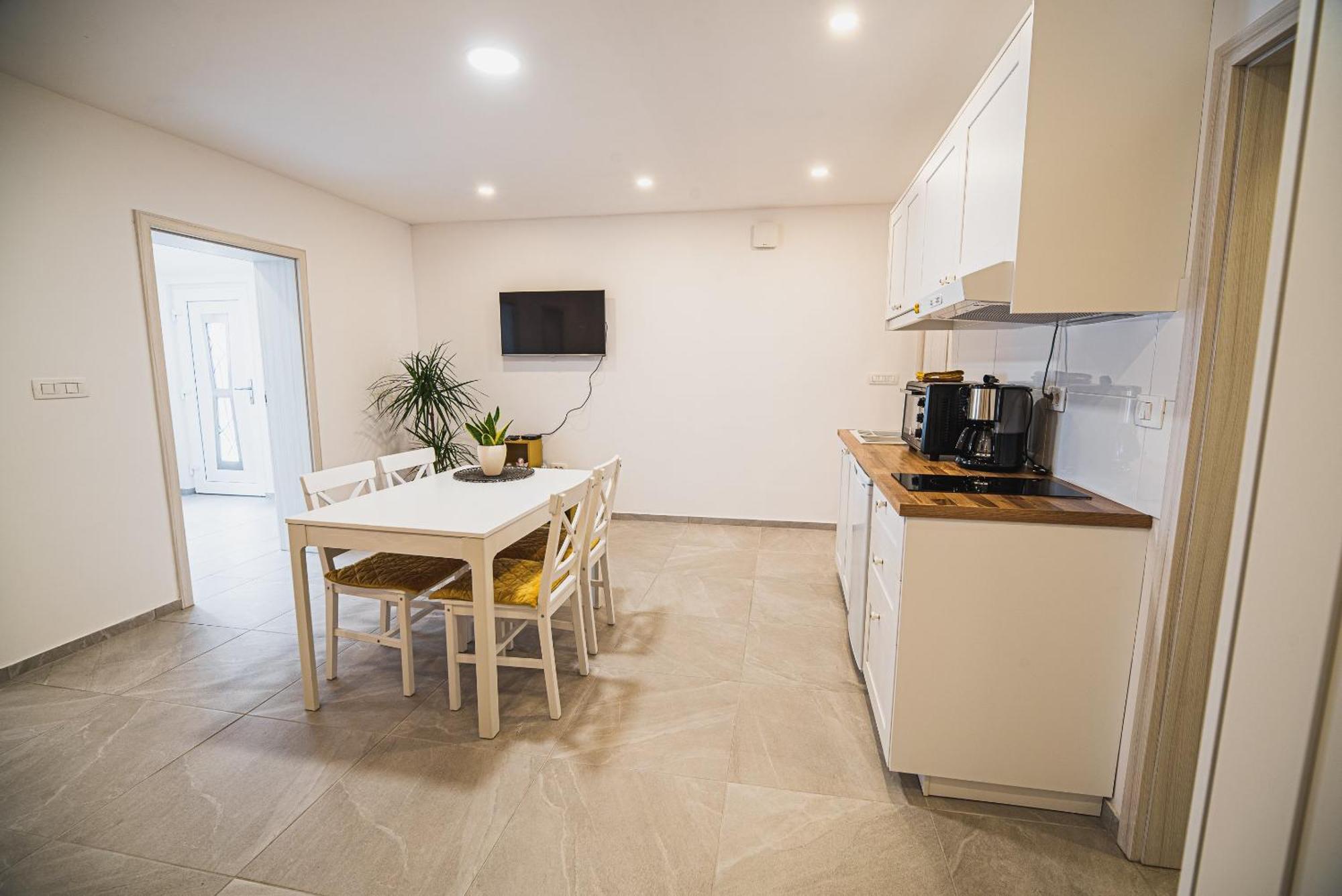 Gotar Apartment With Garden Kobarid Dış mekan fotoğraf