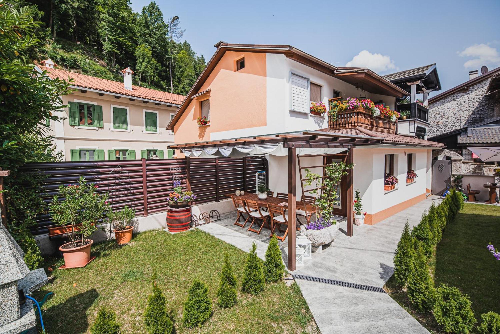Gotar Apartment With Garden Kobarid Oda fotoğraf